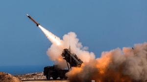 Russian Missile Strikes Residential Area in Kryvyi Rih, Injures 11