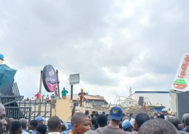 Lagos Tragedy: Many Feared Trapped as Building Collapses